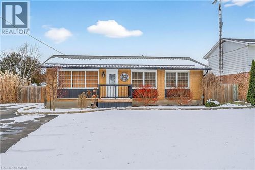 {{alt}} | Card Image