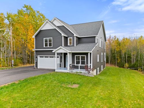 365 Walden Parke Way, Bangor, ME, 04401 | Card Image