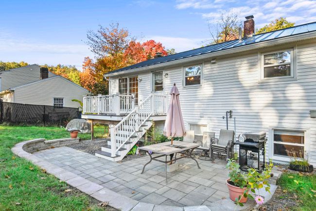 24 Glen Dr, House other with 3 bedrooms, 3 bathrooms and null parking in Nashua NH | Image 5
