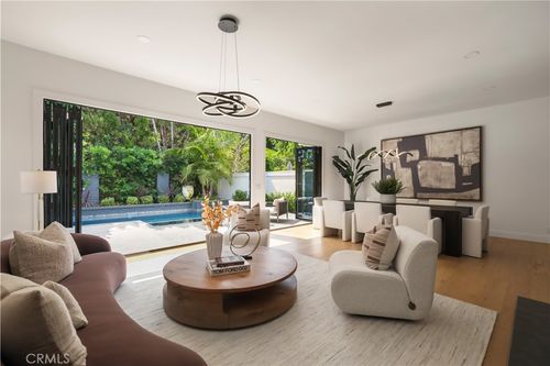 22 Rue Cannes, Newport Beach, CA, 92660-5901 | Card Image