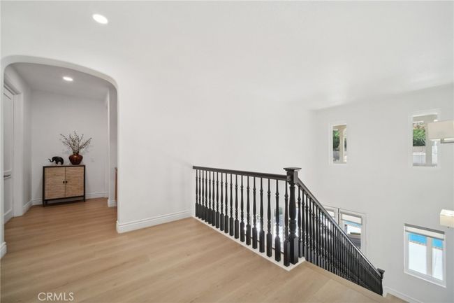 25422 Magnolia Ln, House other with 5 bedrooms, 5 bathrooms and 5 parking in Stevenson Ranch CA | Image 32