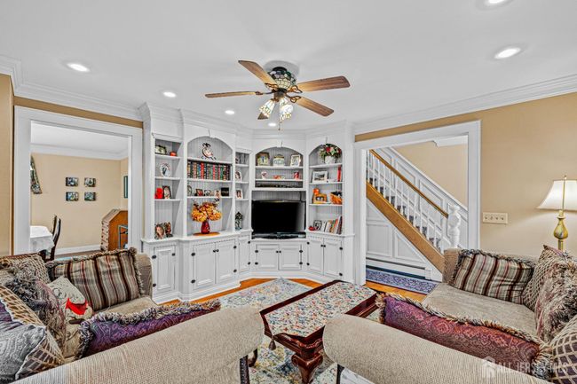 356 Front St, House other with 3 bedrooms, 2 bathrooms and null parking in Dunellen NJ | Image 6
