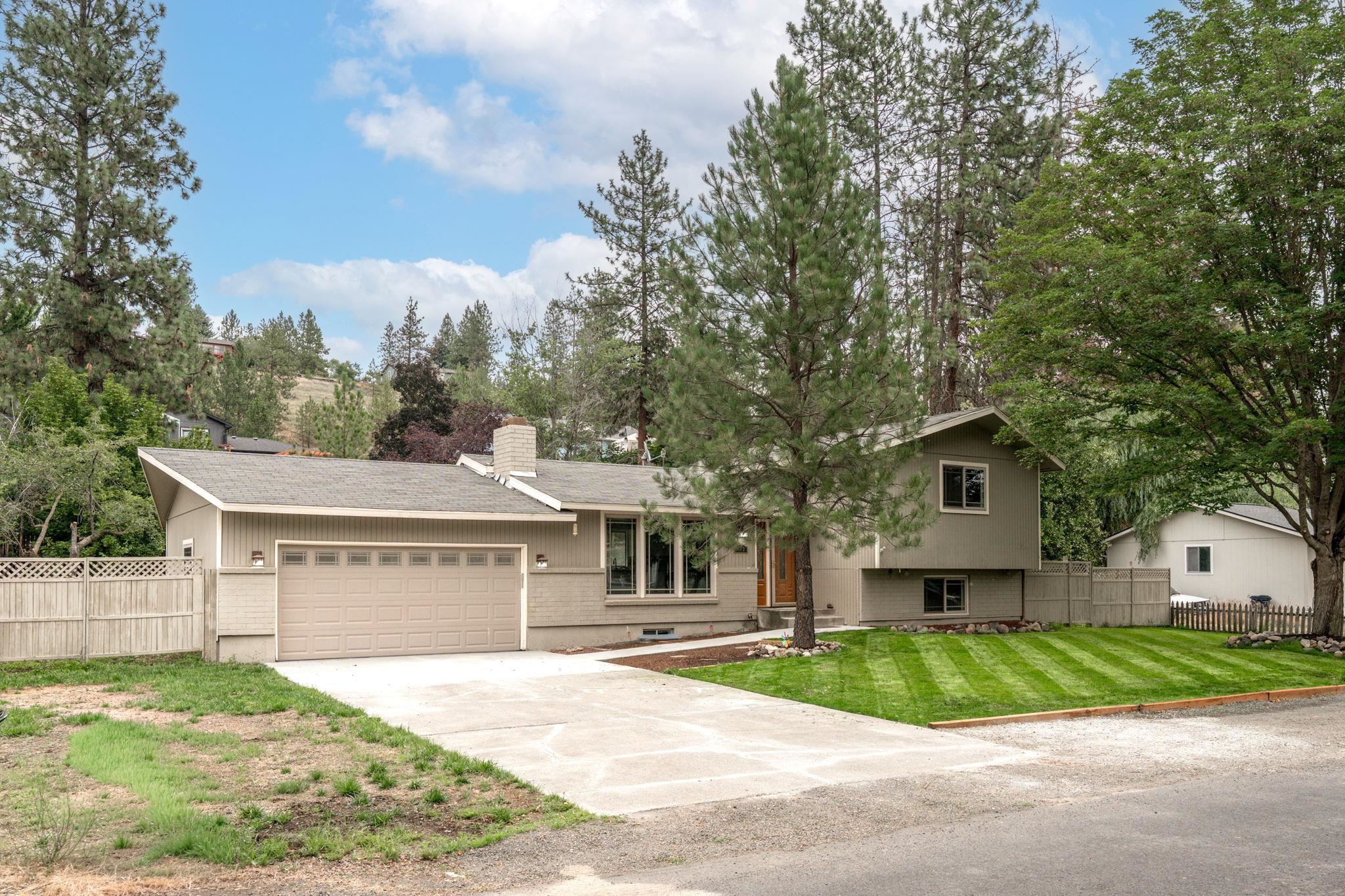 Residential in Nine Mile Falls 2