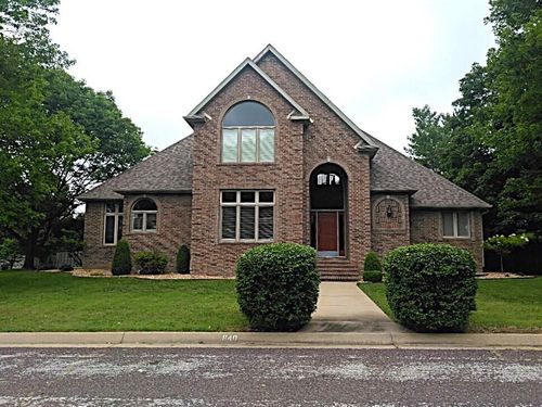 840 Troy St, Monett, MO, 65708-2588 | Card Image