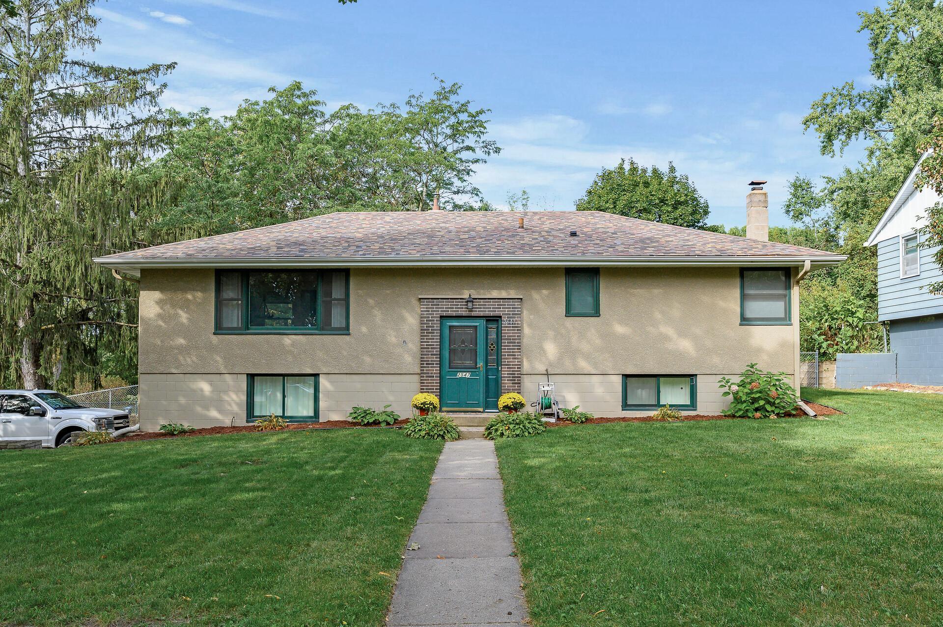 Avon St, Saint Paul, MN 55113