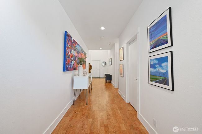 APT-517 - 526 1 St Ave S, Condo with 2 bedrooms, 2 bathrooms and 3 parking in Seattle WA | Image 5