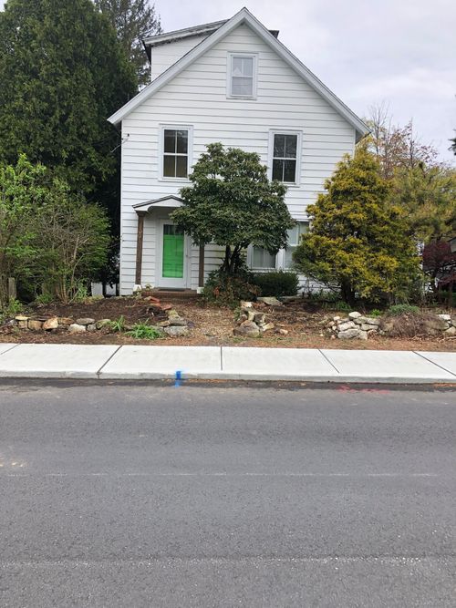 47 Maple Ave, Norfolk, CT, 06058-1104 | Card Image