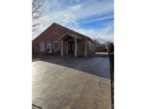 633 S Stuart St, Denver, CO, 80219-2428 | Card Image