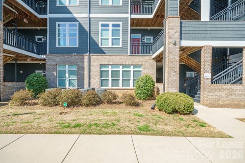 935 Mcalway Rd, Charlotte, NC, 28211-1384 | Card Image