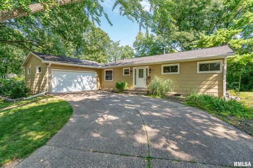 113 31st Ave, Moline, IL, 61265-7736 | Card Image