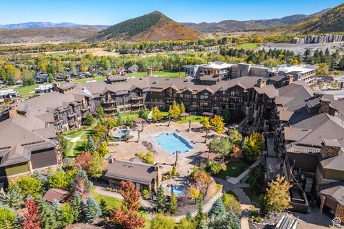 6137-2100 Frostwood Blvd, Park City, UT, 84098-6522 | Card Image