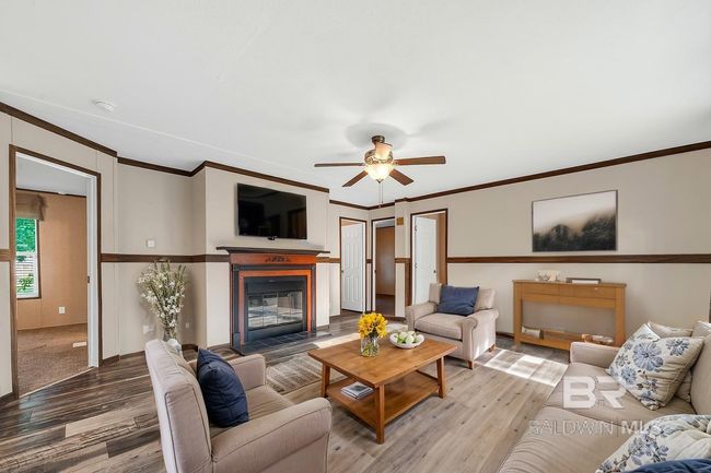 Living Room | Image 10