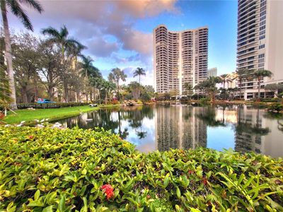 1408 - 3600 Mystic Pointe Dr, Condo with 2 bedrooms, 2 bathrooms and null parking in Aventura FL | Image 1