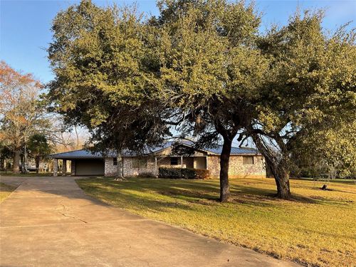 1672 Fm 318, Hallettsville, TX, 77964-5779 | Card Image