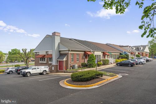 8403 Richmond Hwy, Alexandria, VA, 22309-2424 | Card Image