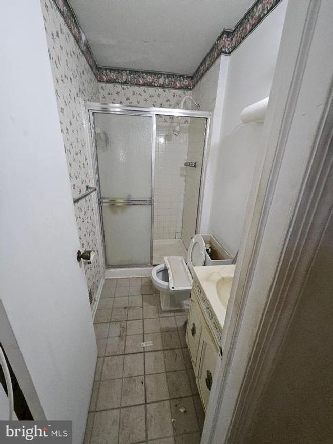 9903 Quiet Glen Ct, House other with 5 bedrooms, 3 bathrooms and null parking in SPRINGDALE MD | Image 8