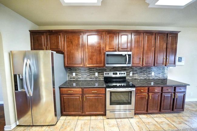 9022 Anderson Blf, House other with 5 bedrooms, 4 bathrooms and null parking in Converse TX | Image 13