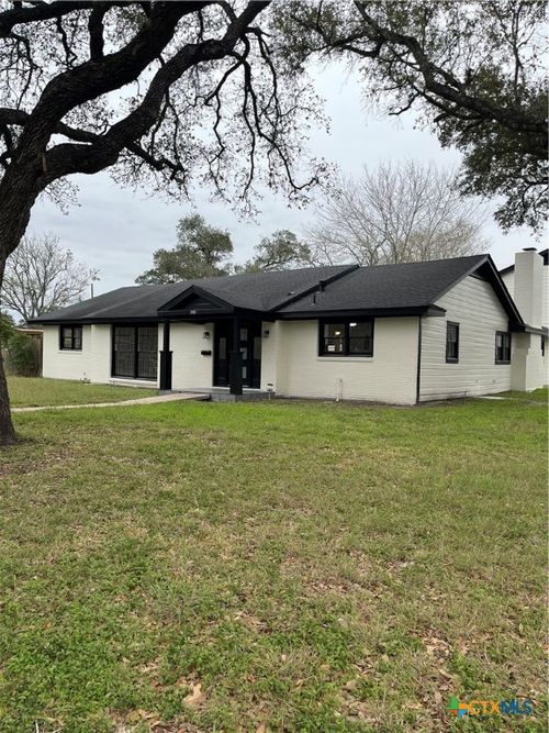 1901 E Warren Ave, Victoria, TX, 77901-4230 | Card Image