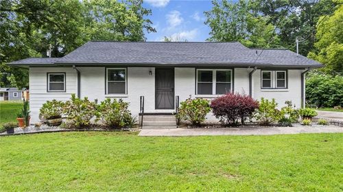 5599 Redan Cir, Stone Mountain, GA, 30088-3411 | Card Image