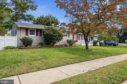 131 Holly Ave, BERLIN, NJ, 08009-1116 | Card Image