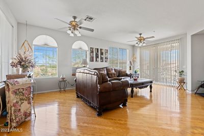 233 - 10655 N 9 Th Street, Condo with 2 bedrooms, 2 bathrooms and null parking in Phoenix AZ | Image 2