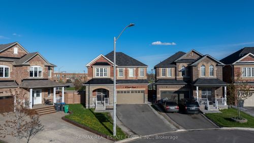 10 Jenna Crt, Brampton, ON, L6R3P5 | Card Image