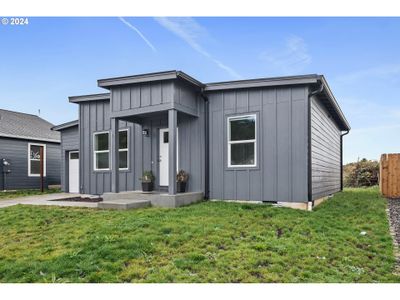 1018 Peach Rd, House other with 2 bedrooms, 1 bathrooms and 1 parking in Winlock WA | Image 2