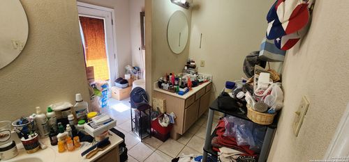 7719 Linkside St, San Antonio, TX, 78240-3037 | Card Image