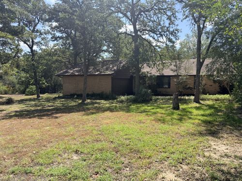 109 Pine Cone Ln, Elgin, TX, 78621-9727 | Card Image
