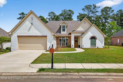 114 Willow Crest Cir, Brandon, MS, 39047-7064 | Card Image