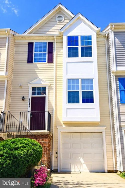 1644 Deep Gorge Ct, Oxon Hill, MD, 20745-4071 | Card Image