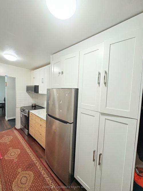 716-370 Dixon Rd, Etobicoke, ON, M9R1T2 | Card Image