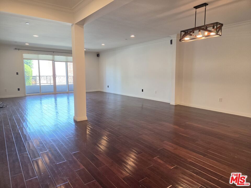 Residential Lease in Los Angeles 2