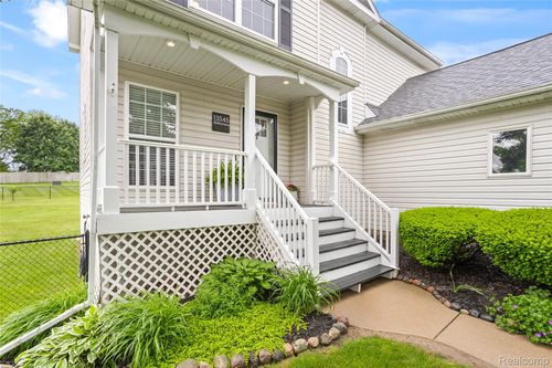 13545 Hunters Xing, Bath, MI, 48808-9493 | Card Image