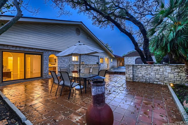 201 Sheffield, House other with 5 bedrooms, 5 bathrooms and null parking in Castle Hills TX | Image 13