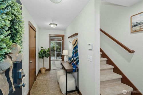 b-1341 14th Ave S, Seattle, WA, 98144-3409 | Card Image