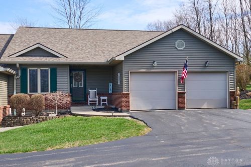 19 Prairie Creek Xing, Wilmington, OH, 45177-1873 | Card Image