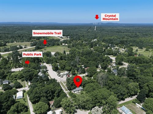 18846 Maple St, Copemish, MI, 49625-9531 | Card Image