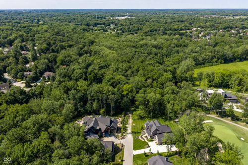 4580 Strathmore Ln, Zionsville, IN, 46077-7783 | Card Image