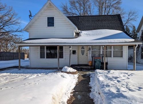 220 1st St Ne, Wadena, MN, 56482-1375 | Card Image