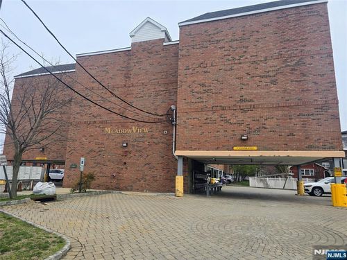 65 Fairview St, Palisades Park, NJ, 07650-1037 | Card Image