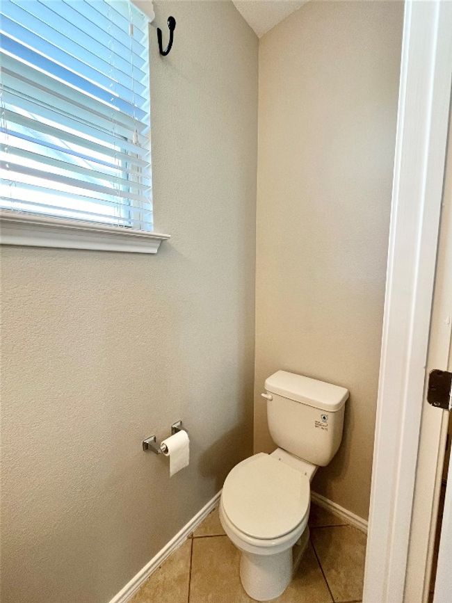 Powder room first floor | Image 26
