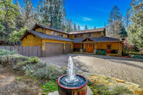 11793 Coyote Ct, Nevada City, CA, 95959-8633 | Card Image