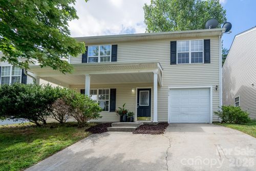 8016 Bronze Pike Dr, Charlotte, NC, 28273-5691 | Card Image