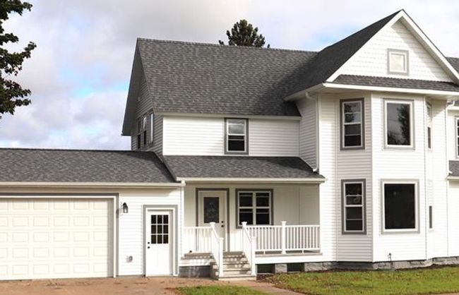 36015 Main St, House other with 5 bedrooms, 2 bathrooms and null parking in WHITEHALL WI | Image 38