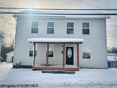 23 Freeland St, Fairmont, WV, 26554-3533 | Card Image