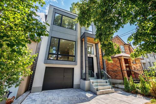 19 Ivy Ave, Toronto, ON, M4L2H6 | Card Image