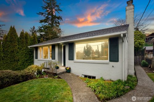 3442 40th Avenue W, Seattle, WA, 98199 | Card Image