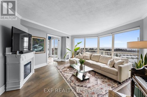 918-2261 Lake Shore Blvd W, Etobicoke, ON, M8V3X1 | Card Image