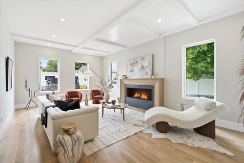 262 River St, Newton, MA, 02465-1436 | Card Image